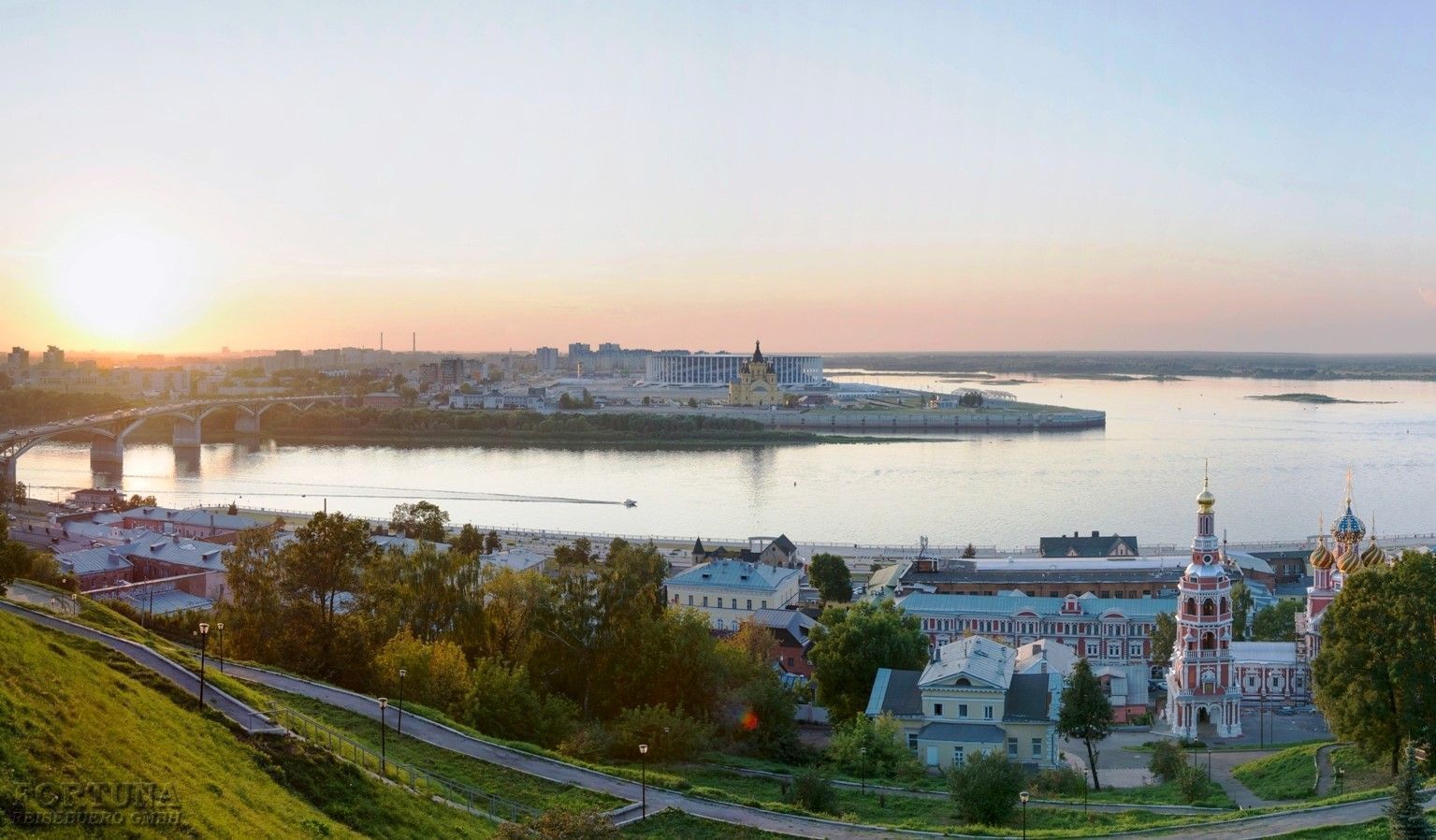 Круиз из Нижнего Новгорода в Чебоксары и обратно, теплоход "Мустай Карим"