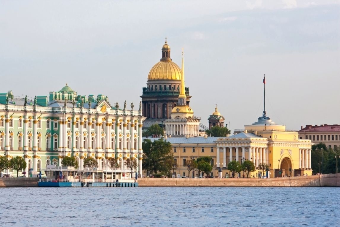 Круиз из Москвы в Санкт-Петербург и обратно, теплоход "Две столицы", сезон 1