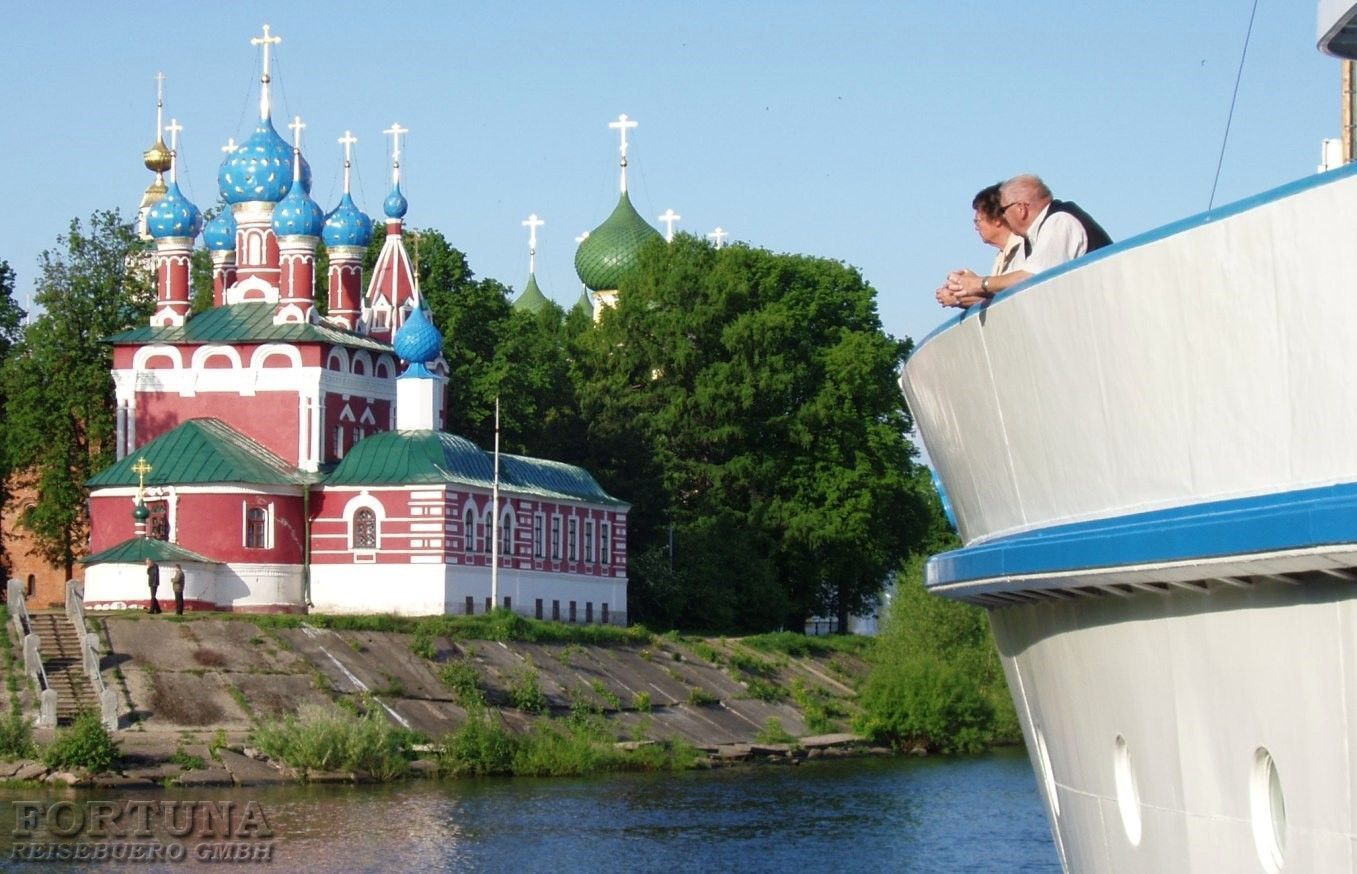Круизы между Санкт-Петербургом и Москвой