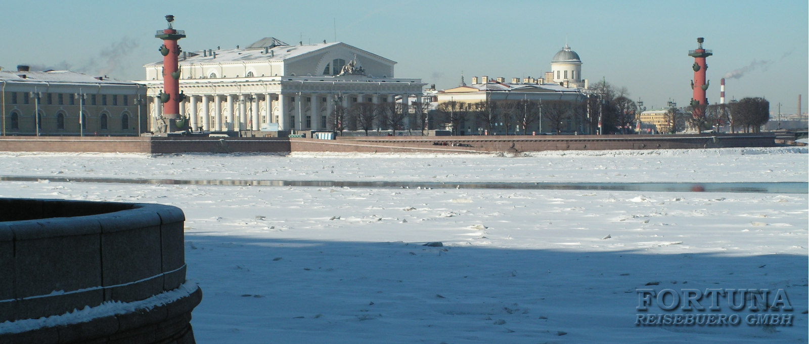 Зимний Петербург с Невы