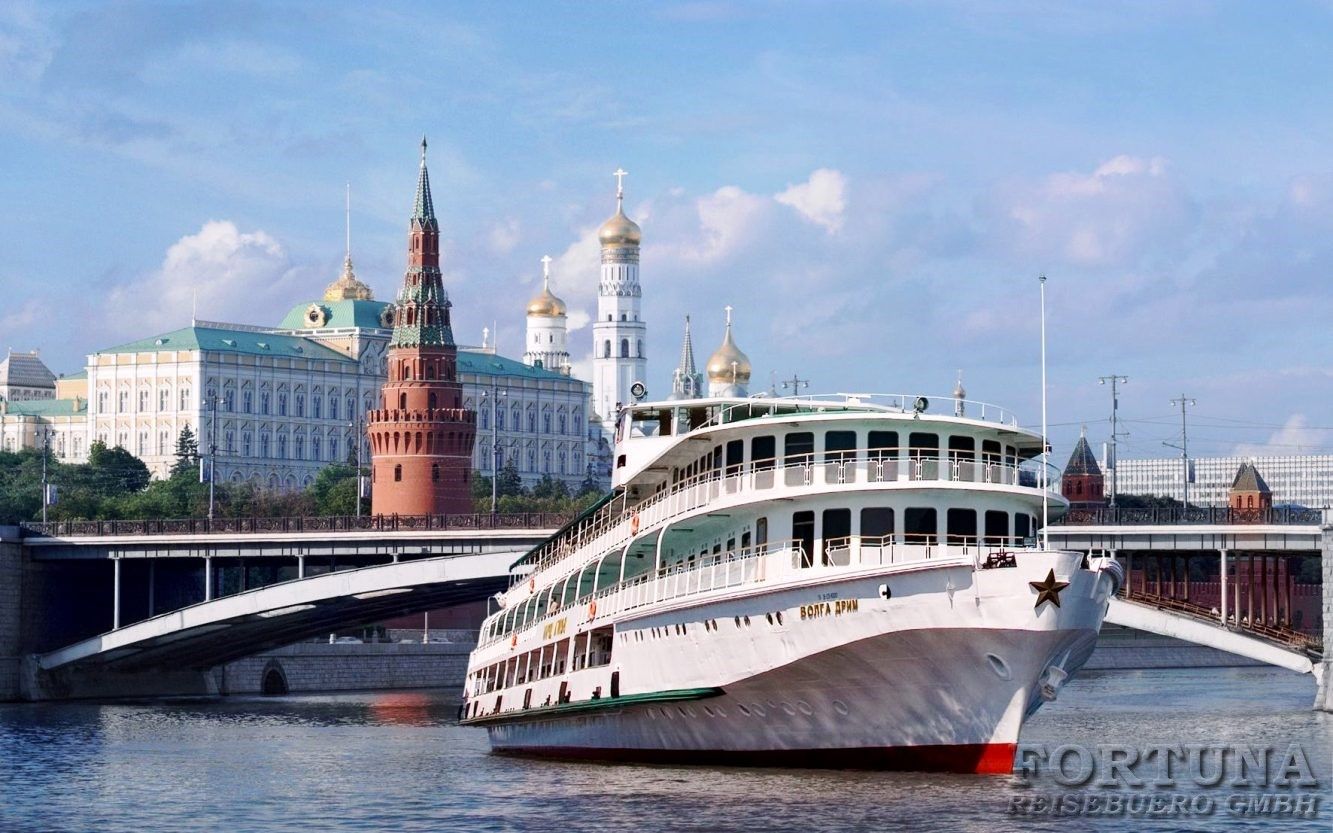 Круиз "Левитановский Плёс" из Москвы, теплоход "Волга Дрим" 5*