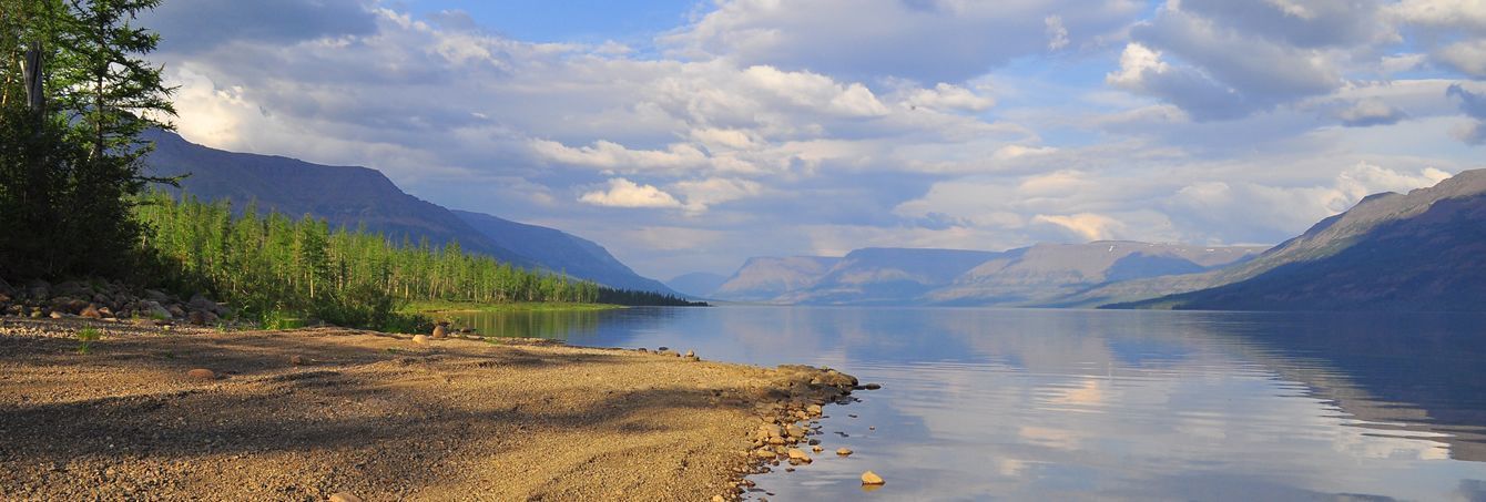 Речные прогулки и круизы по Енисею на теплоходе-яхте "Куприян"