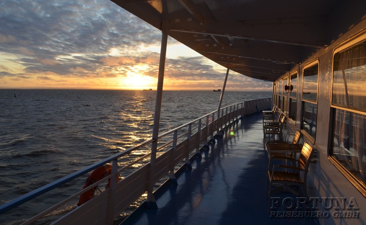 Круиз из Ханты-Мансийска в Омск, теплоход "Северная сказка"