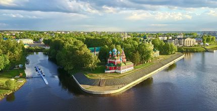 Круиз из Петербурга в Москву "Две Столицы", теплоход "Россия"