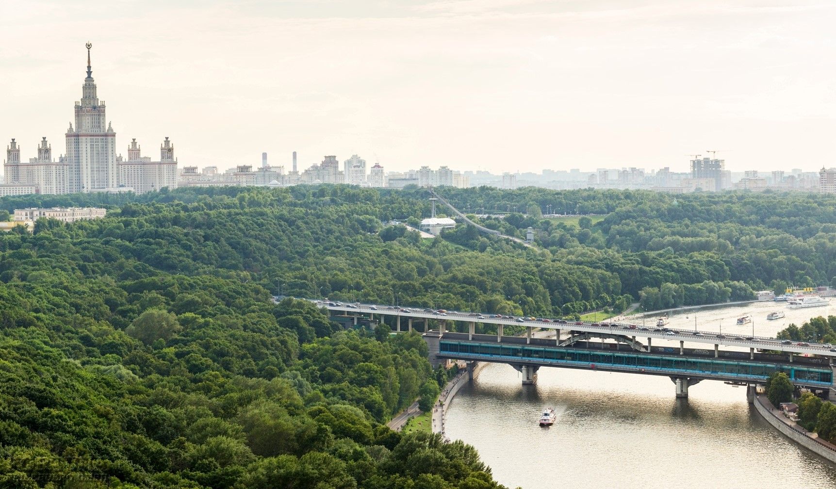 Круиз из Санкт-Петербурга в Москву теплоход "Максим Литвинов"