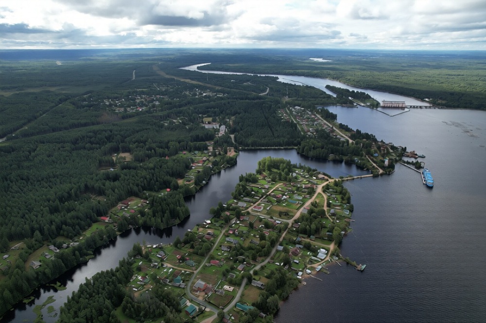 Круиз "Санкт-Петербург - Лодейное Поле - Свирьстрой - Кижи - Петрозаводск - Мандроги - Валаам - Санкт-Петербург", теплоход "Ленин"