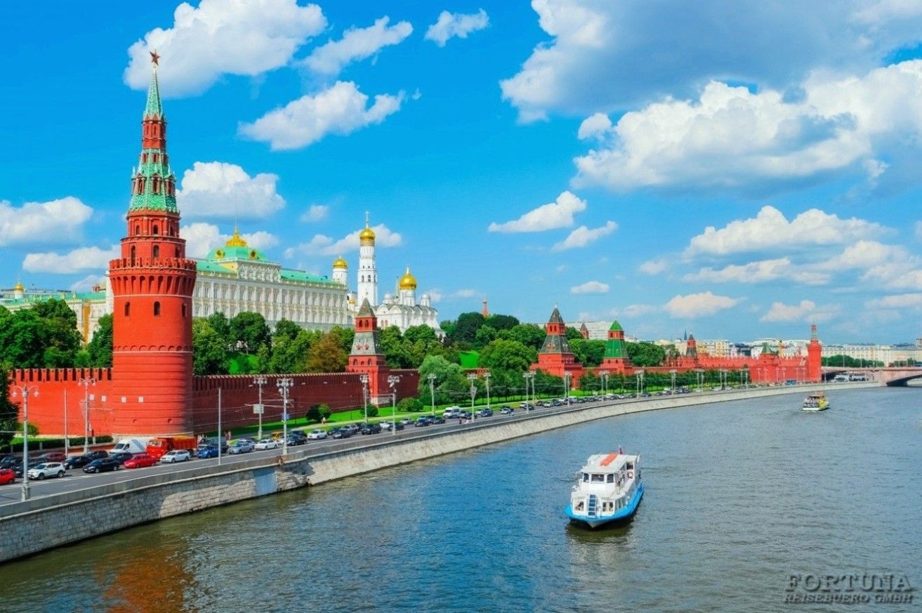 Круиз из Нижнего Новгорода в Москву, теплоход "Россия"