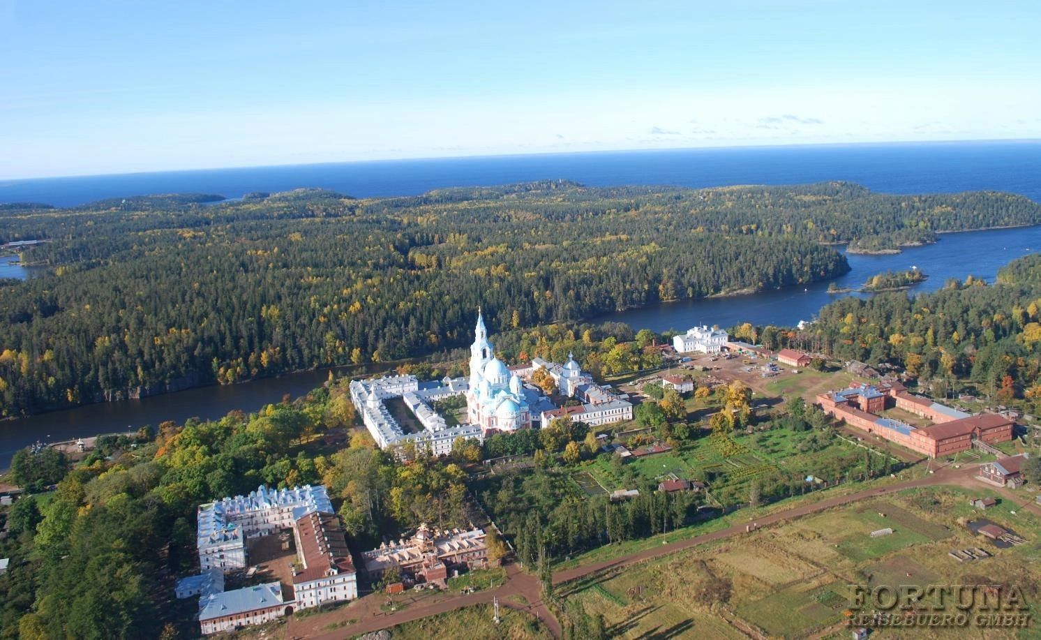 Круиз на остров Валаам из Петербурга, теплоход "Леонид Соболев"