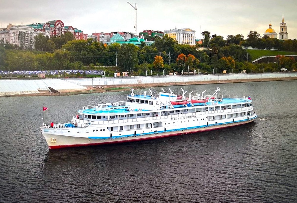 Круиз "Сарапул - Пермь (Кунгур) - Чайковский", теплоход "Мамин-Сибиряк"
