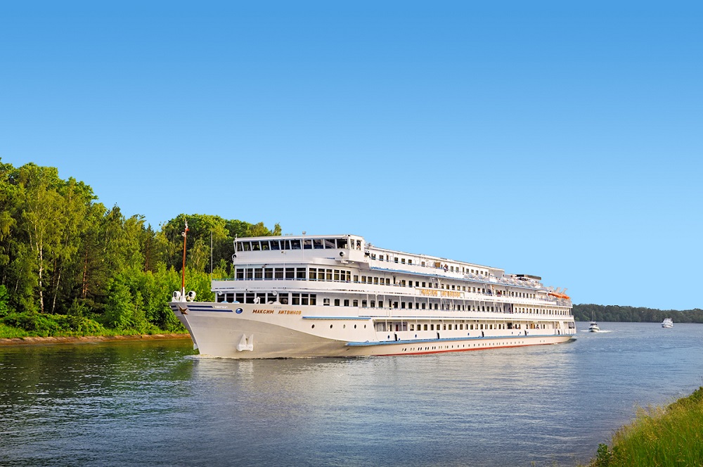 Круиз "Москва - Калязин - Дубна - Хвойный Бор - Москва", теплоход "Максим Литвинов"