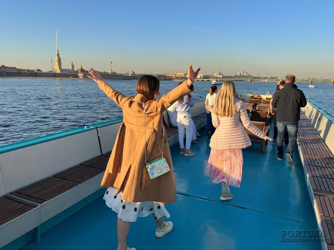 Ужин-круиз вдоль Северных Островов