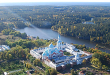 Круизы на Валаам и Кижи из Петербурга. Остров Валаам на Ладожском озере
